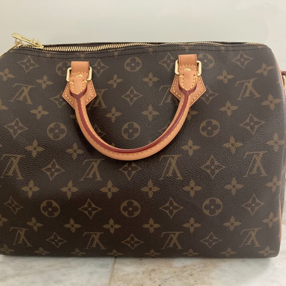 **SOLD** Louis Vuitton Speedy Bandoulliere 30